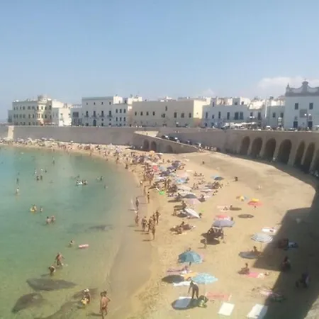 Corte Vico Palmisano Centro Storico 住宿加早餐酒店 加利波利