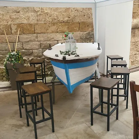 住宿加早餐酒店 Corte Vico Palmisano Centro Storico 加利波利