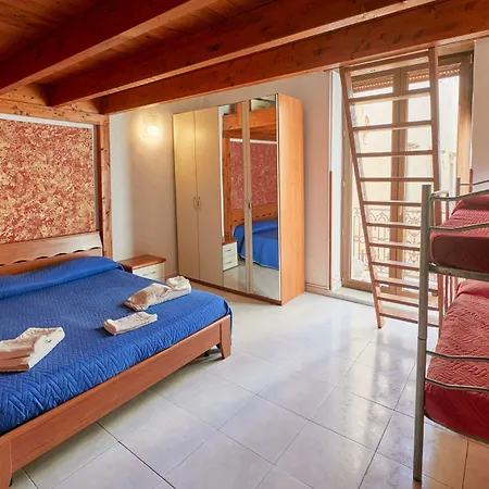 住宿加早餐酒店 Corte Vico Palmisano Centro Storico 3*