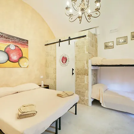 Corte Vico Palmisano Centro Storico 住宿加早餐酒店