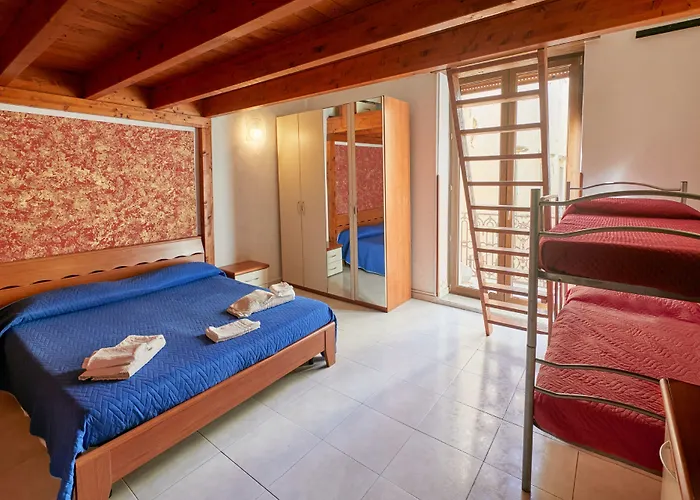 Oda ve Kahvaltı Corte Vico Palmisano Centro Storico 3*